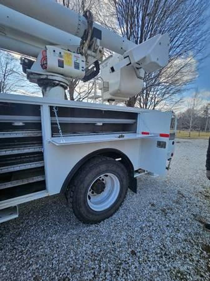 Used 2006 International Bucket Truck