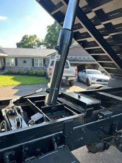 Used 2015 Freightliner BUSINESS CLASS M2 106