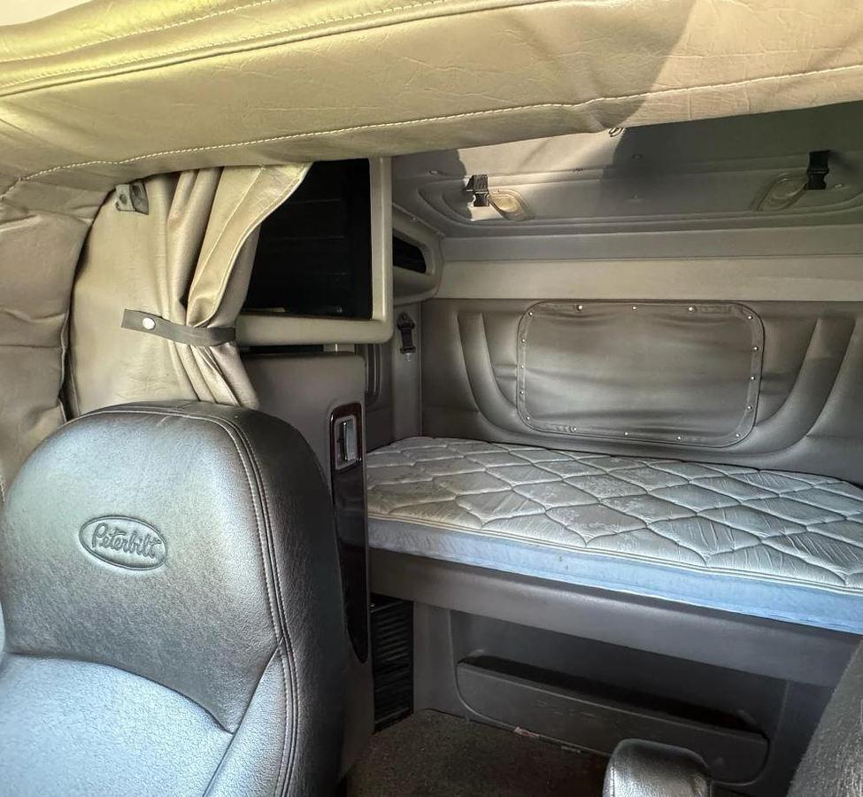 Used 2020 PETERBILT 389 Sleeper Semi Truck