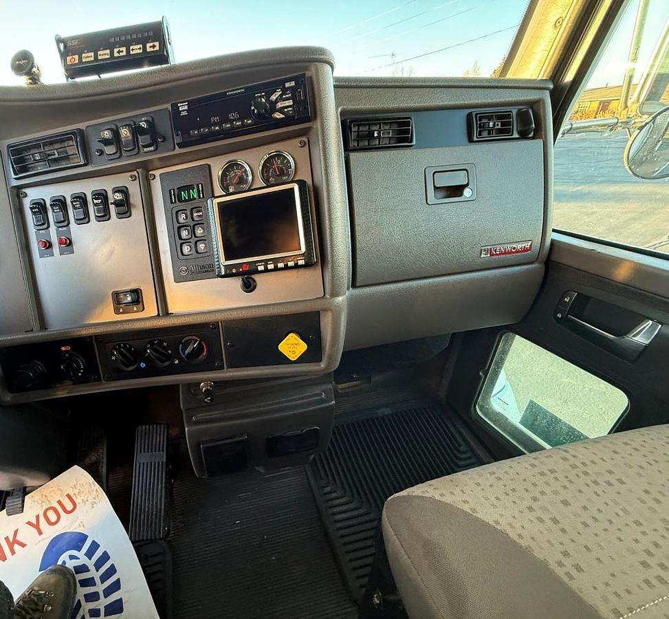 Used 2020 Kenworth T370