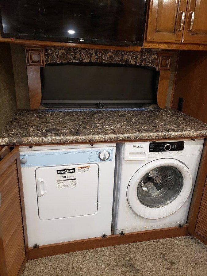 Used 2018 Holiday Rambler Endeavor XL 38N  360 XCM Diesel Pusher Motorhome