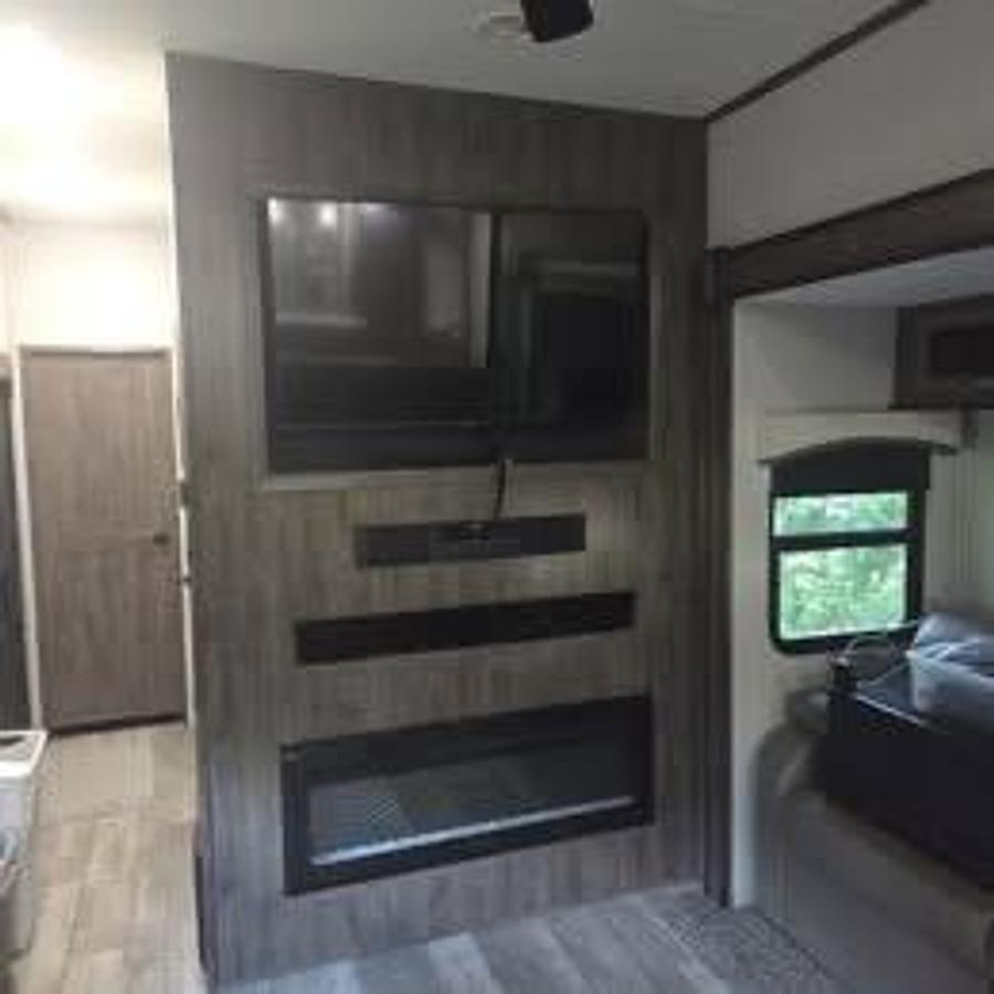 Used 2020 Forest River Sierra 38FKOK Fifth Wheel • Front Kitchen • King Bed