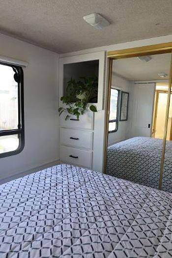 Used 2002 Fleetwood Discovery 37U