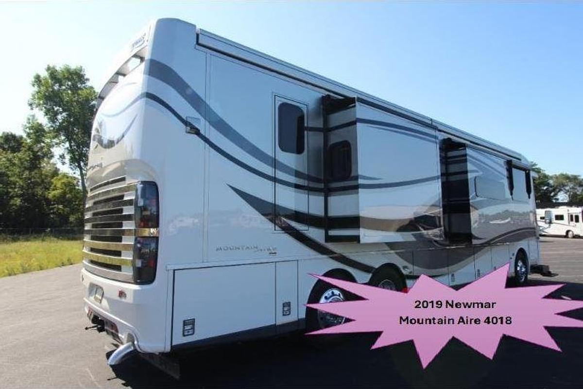 Used 2019 Newmar Mountain Aire 4018
