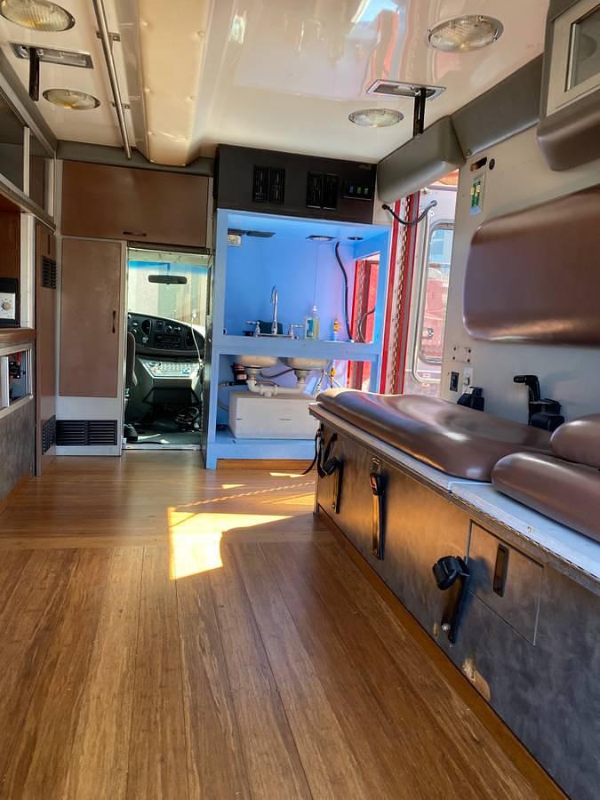 Used 2003 Ford E-450 diesel camper