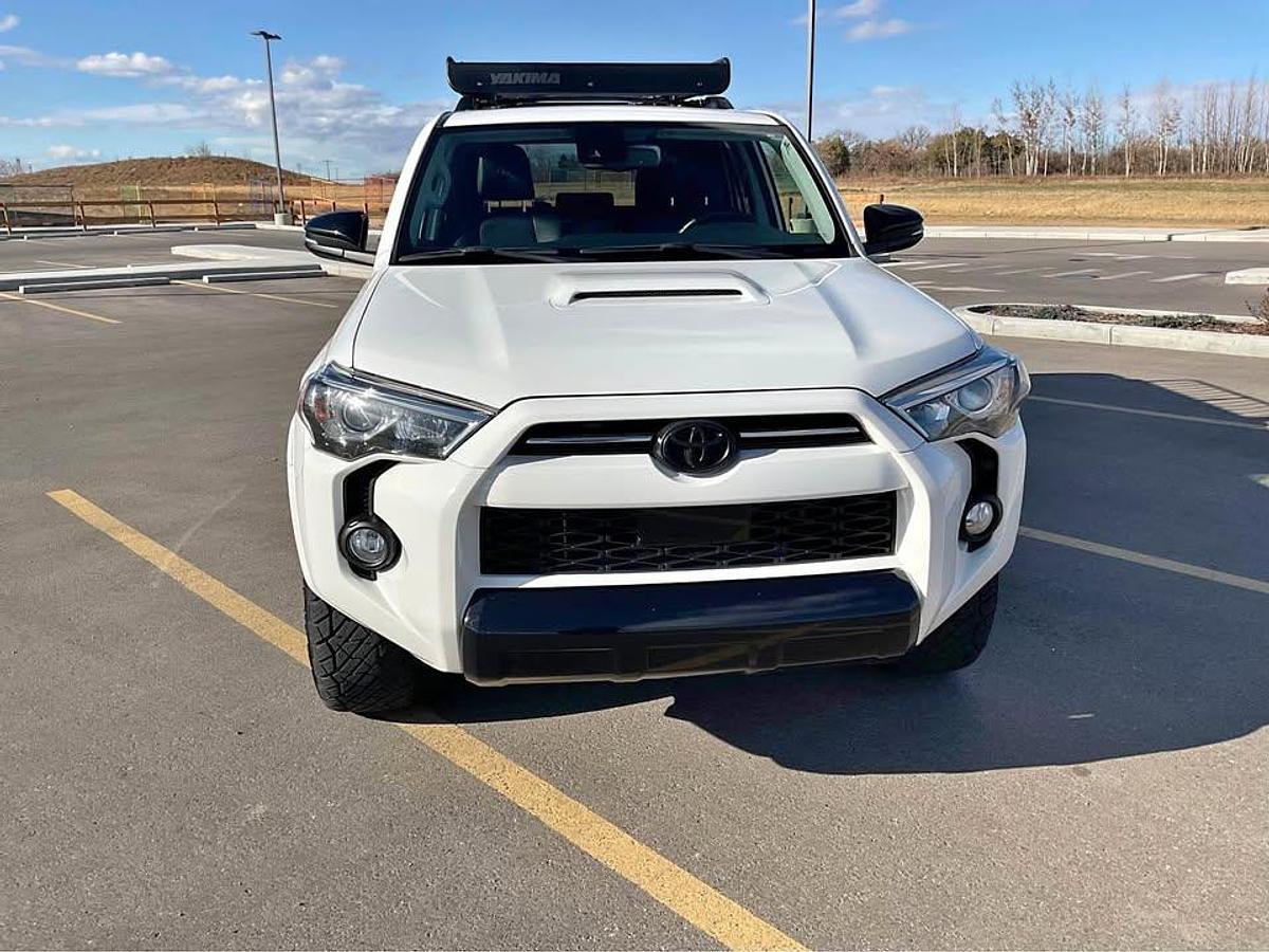 Used 2020 4 RUNNER VENTURE SUV