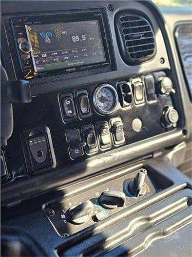 Used 2015 Freightliner BUSINESS CLASS M2 106