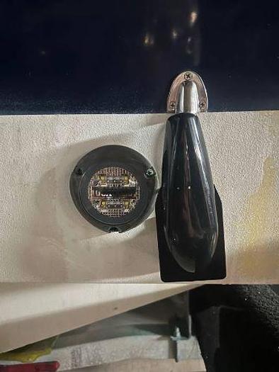 Used 2006 Hydra-Sports Vector CC25