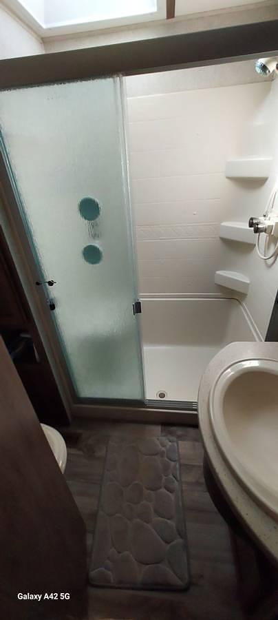 Used 2018 Keystone Cougar 30RLS Fifth Wheel