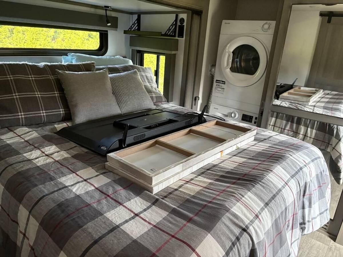 Used 2022 Keystone Montana 3761FL Fifth Wheel