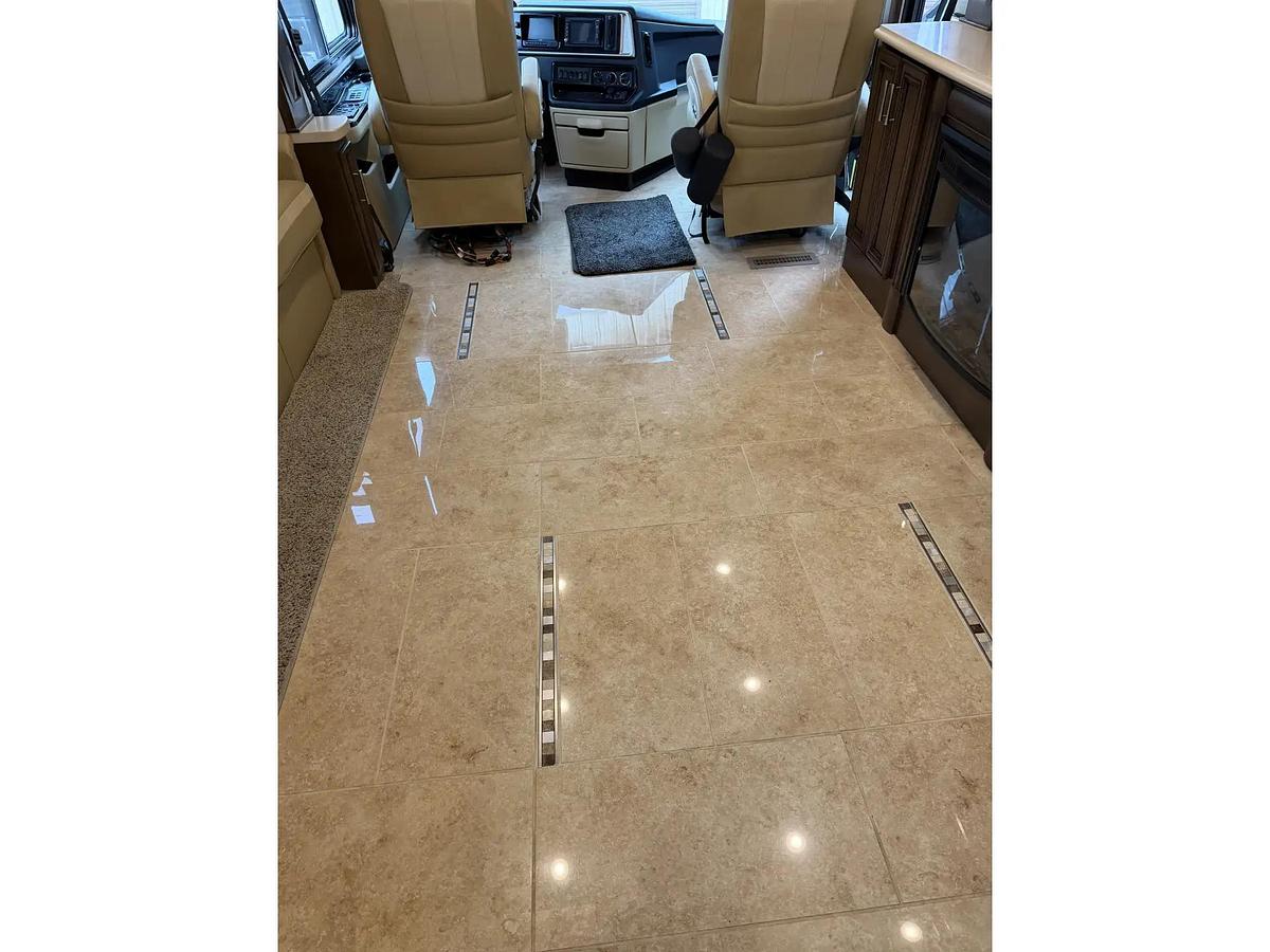 Used 2019 Newmar Ventana 3709