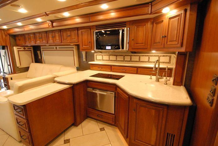 Used 2015 Winnebago Ellipse 42QD