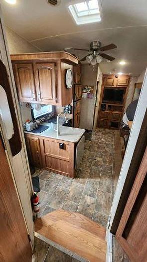 Used 2015 Forest River Rockwood Signature Ultra Lite 8281SS