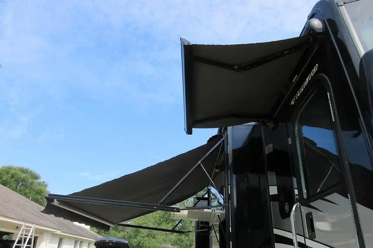 Used 2017 Fleetwood Pace Arrow LXE 38K Class A Motorhome