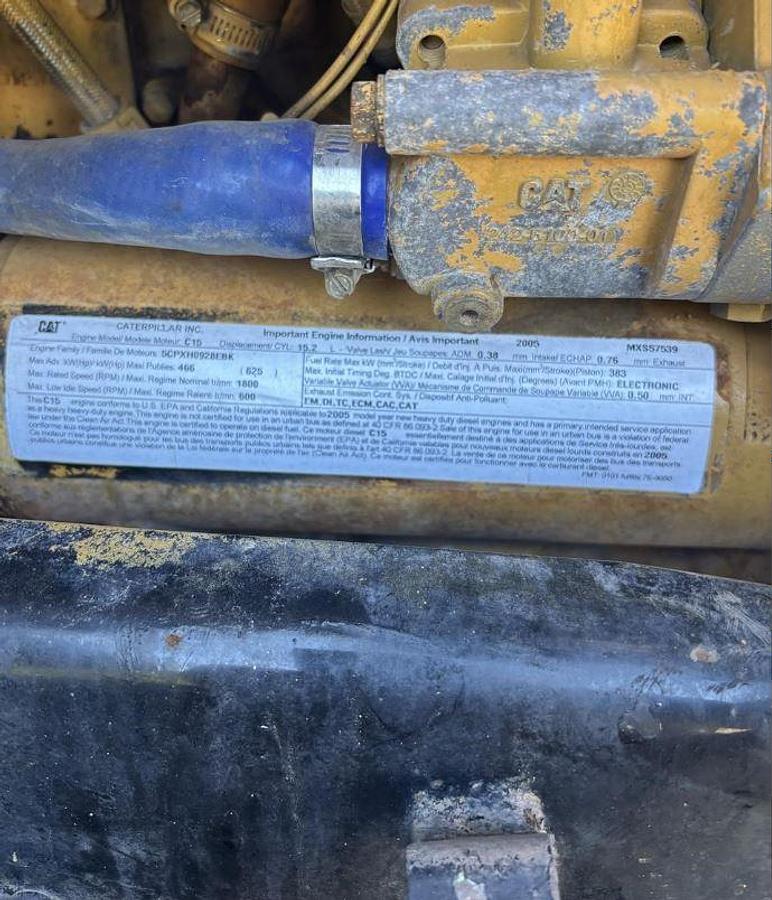 Used 2006 Kenworth T800 Wide Nose Day Cab Semi Truck