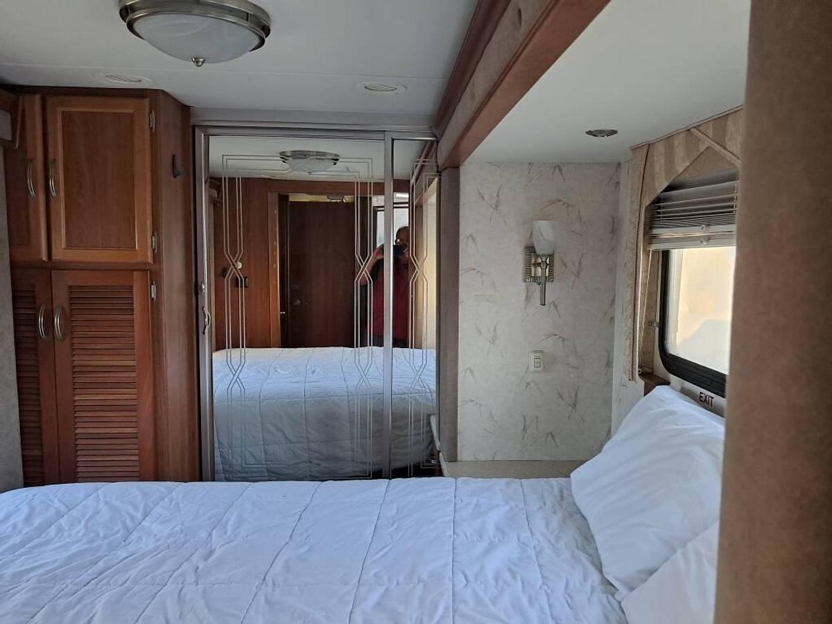 Used 2007 National TROPICAL 391LX Class A Motorhome