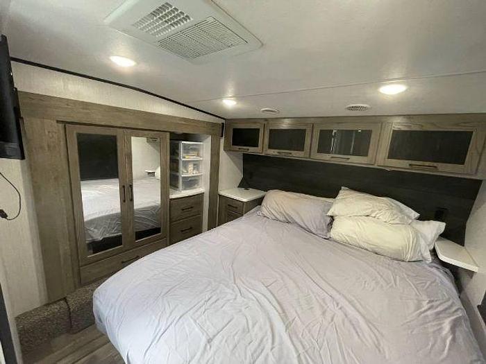 Used 2021 Heartland Road Warrior 291RW