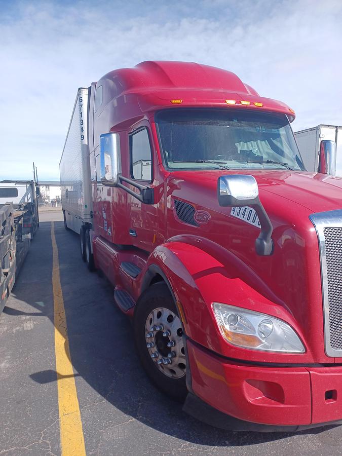 Used 2020 Peterbilt 579 Conventional Sleeper Semi