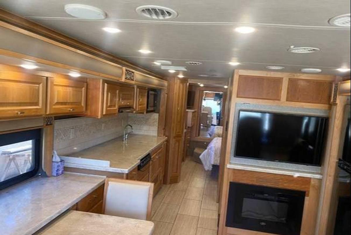 Used 2018 Tiffin Allegro Breeze 31BR Class A Motorhome
