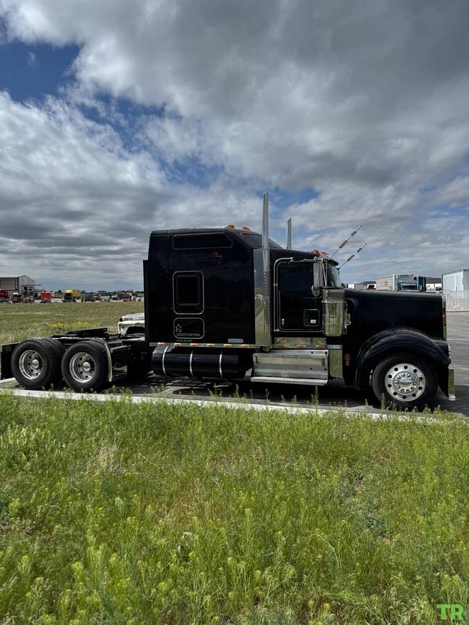 Used 2008 Kenworth W900
