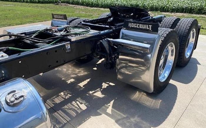 Used 2015 Peterbilt 389 Pride and Class