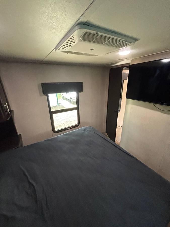 Used 2016 Jayco Seismic Wave 355W