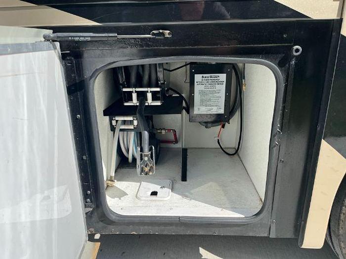 Used 2017 Fleetwood Discovery LXE 40X