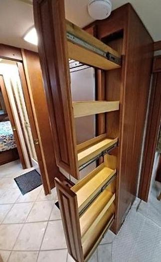 Used 2004 American Coach American Tradition 40J