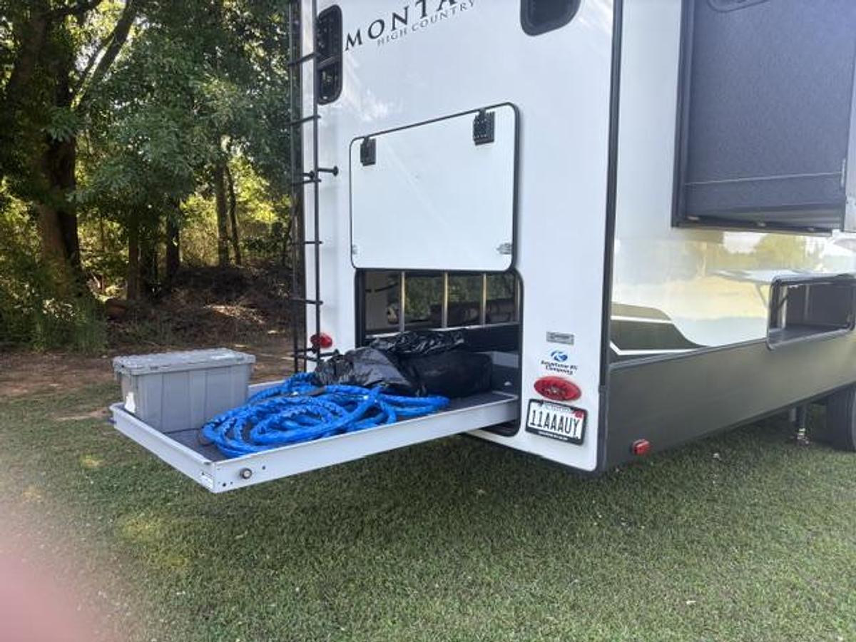 Used 2021 Keystone Montana High Country 5th Wheel