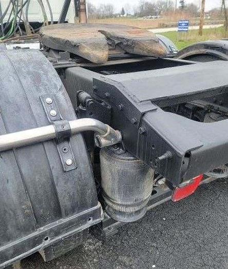 Used 2014 Mack PINNACLE CHU613