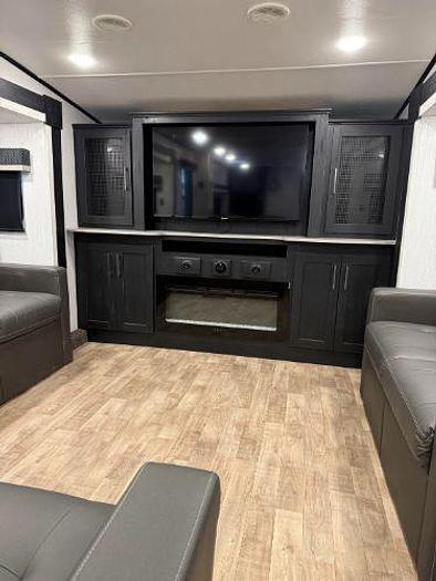 Used 2023 Cruiser RV Southfork 3710FLMB