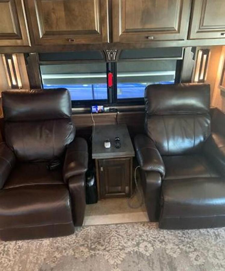 Used 2017 Tiffin Phaeton 44OH