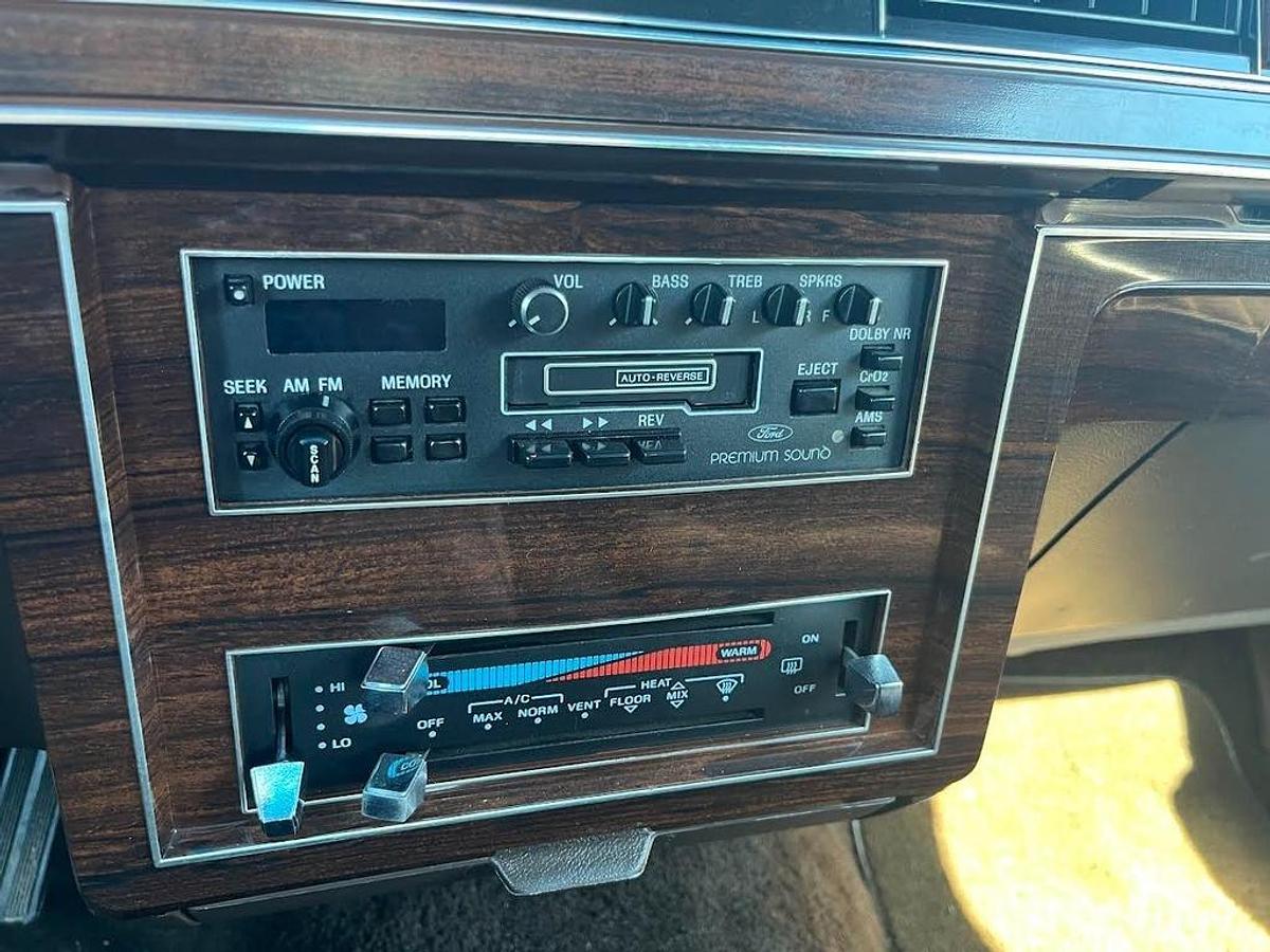 Used 1986 Ford Crown Victoria