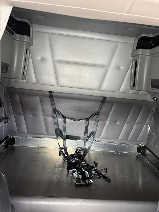 Used 2023 Peterbilt 389 Conventional Sleeper Semi