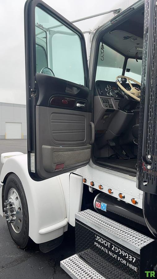 Used 2014 Peterbilt 388