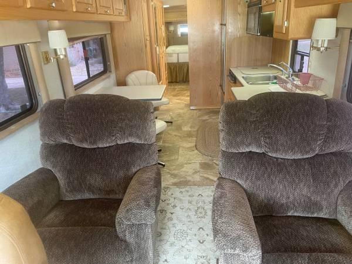 Used 1996 Foretravel U270 36' Class A Diesel Pusher