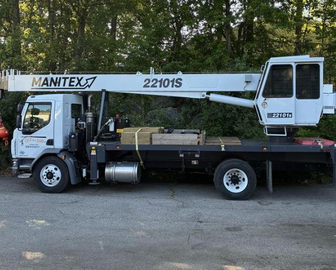 Used 2024 Manitex 22101 mounted on 2024 Peterbilt 220