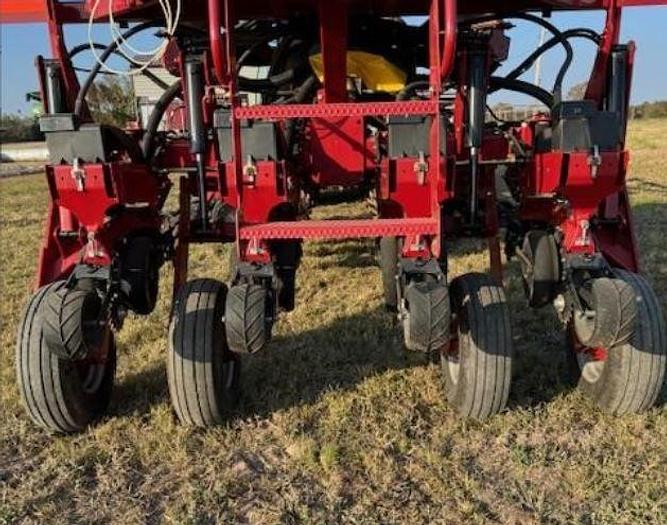 Used 2013 CASE IH 1250 Planter