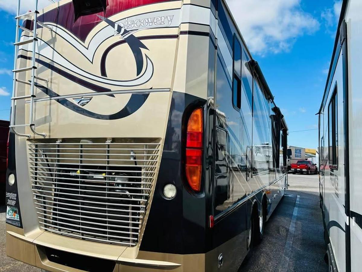 Used 2012 Fleetwood Discovery 42M Class A Motorhome