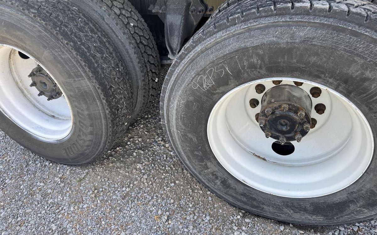 Used 2021 FREIGHTLINER BUSINESS CLASS M2 112 Water Tank Truck