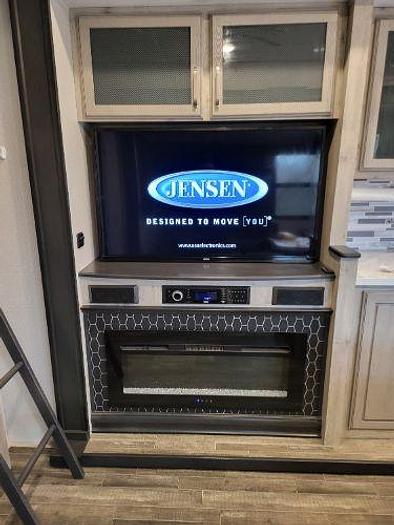 Used 2022 Keystone Avalanche 390 DS