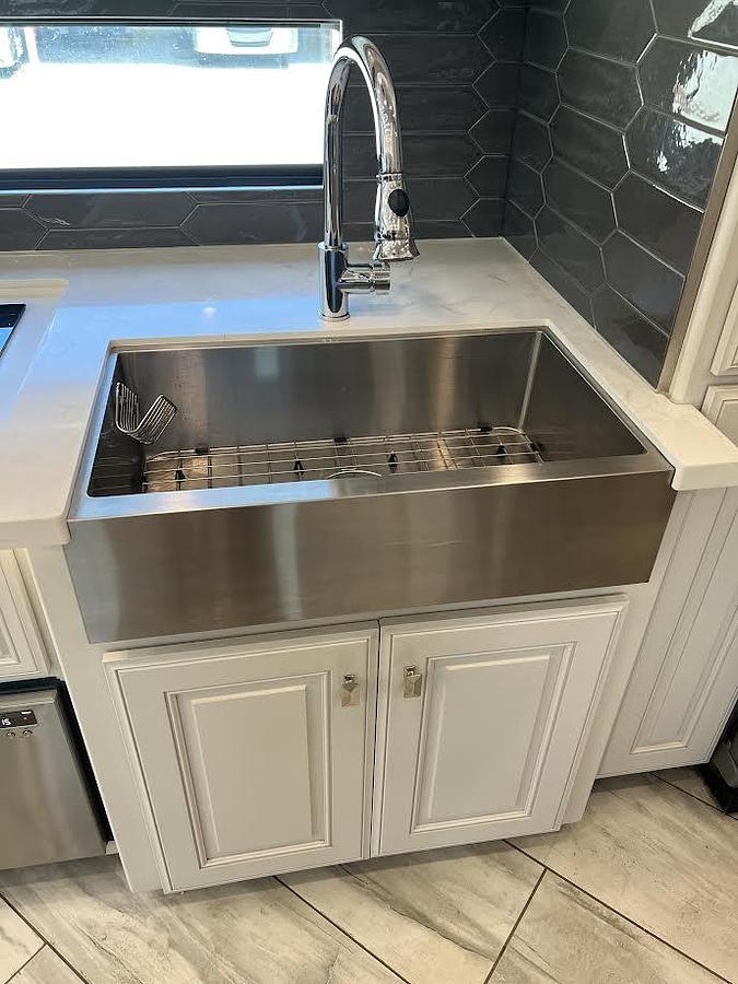 Used 2022 Fleetwood Discovery LXE 40M Class A Motorhome