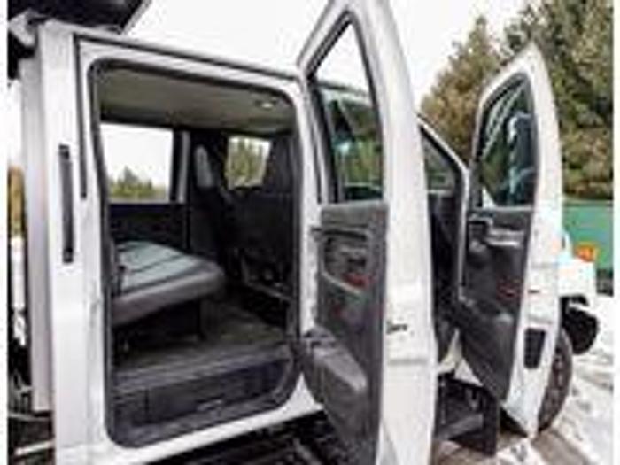 Used 2007 GMC 5500 Crewcab Roll Off Truck