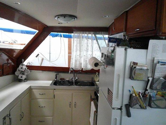 Used 1996 Pacemaker Flybridge 53