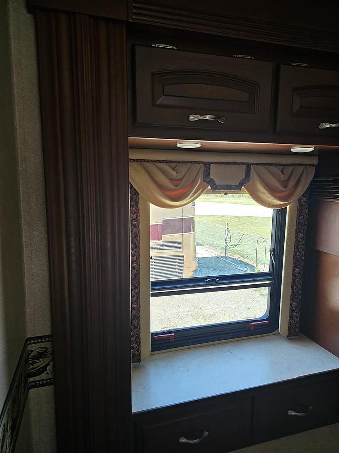 Used 2007 Newmar Kountry Star 3910
