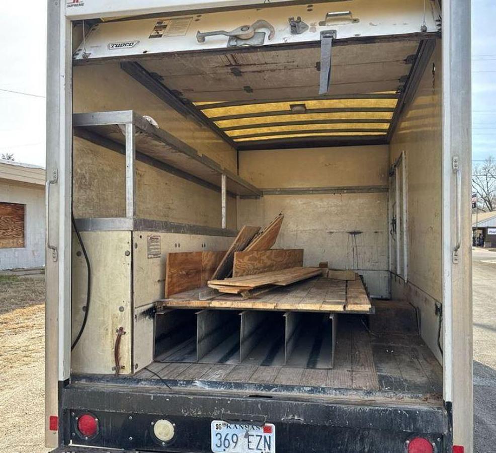 Used 2012 Ford E350 Super Duty Box Truck