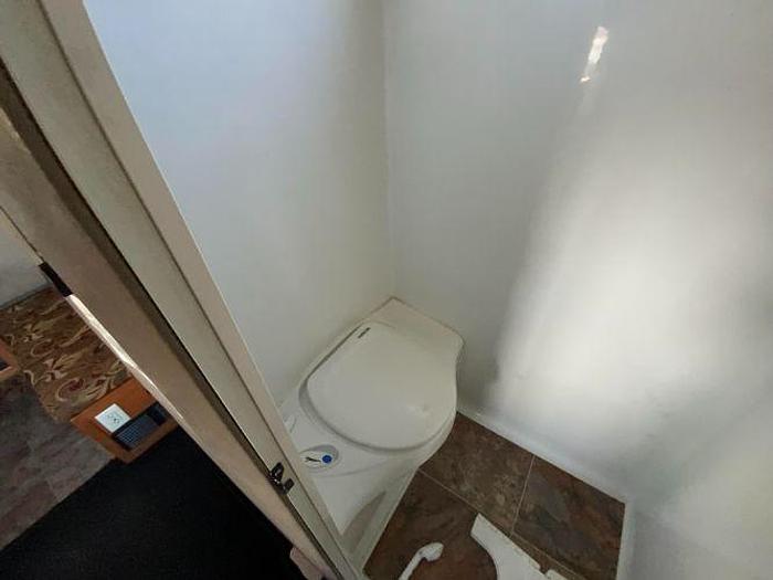 Used 2016 Peterbilt 579 Sleeper Truck