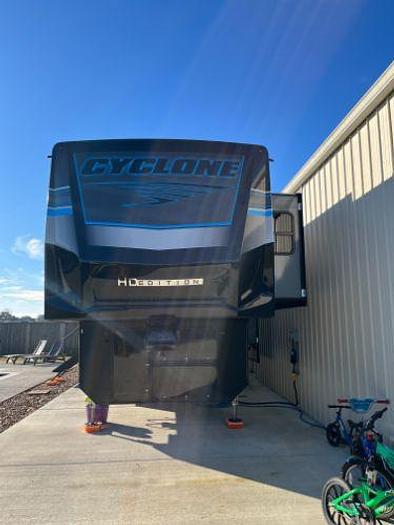 Used 2024 Heartland Cyclone 4006