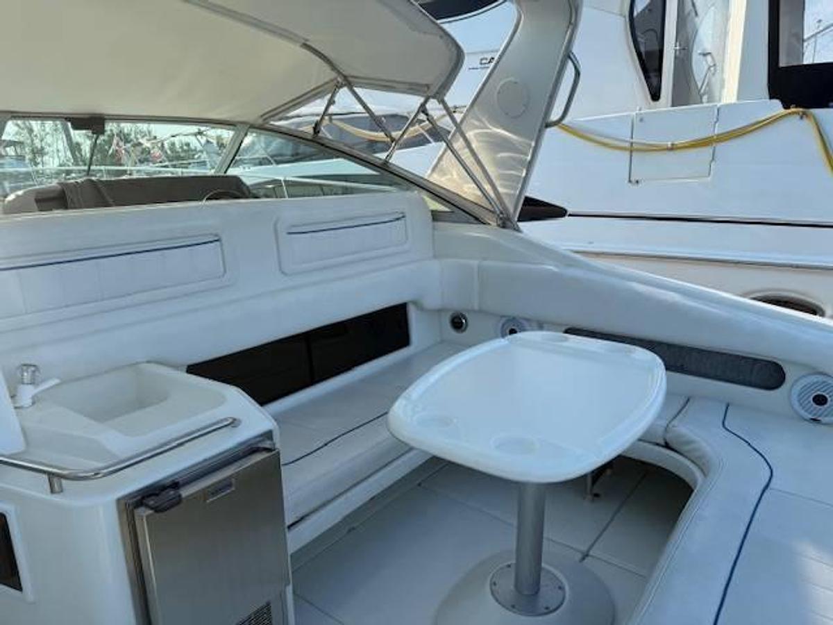 Used 1994 Sea Ray 370 Sundancer Powerboat