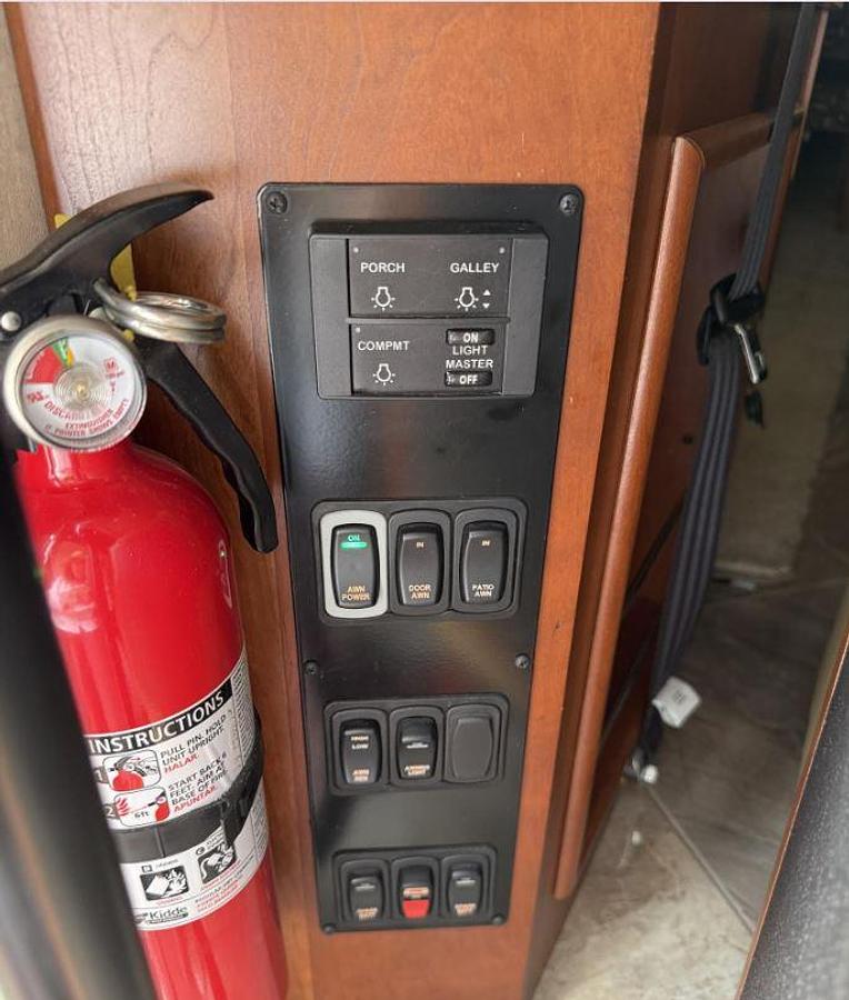 Used 2016 Winnebago Journey 40R